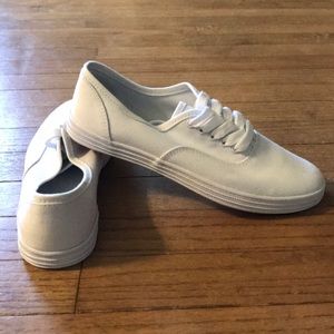 NWOT White Sneakers
